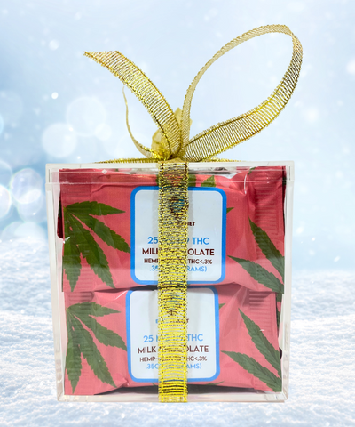 Holiday Gift Box Delta 9 - 25mg Chocolate Squares - 8 Pack
