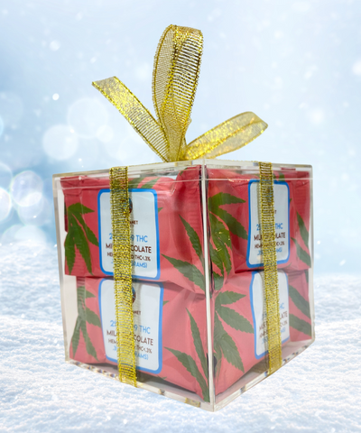 Holiday Gift Box Delta 9 - 25mg Chocolate Squares - 8 Pack