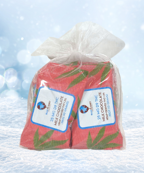 Holiday Gift Bag Delta 9 - 25mg Chocolate Squares - 6 Pack