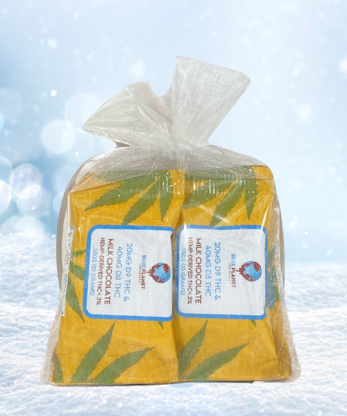 Holiday Gift Bag 20mg Delta 9 + 40mg Delta 8 Chocolate Squares - 6 Pack
